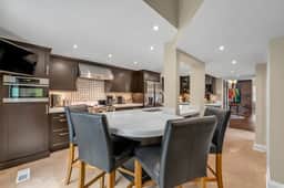 720 W Short St