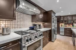 720 W Short St
