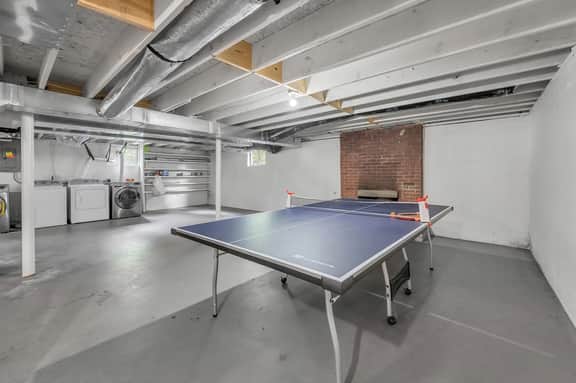 1105 Kees Rd